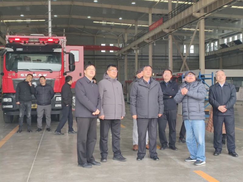 省應(yīng)急管理廳廳長(zhǎng)常萬(wàn)琦一行調(diào)研獵鷹安陽(yáng)制造中心