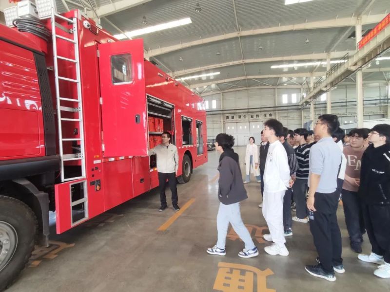 華北水利水電大學(xué)師生參觀獵鷹安陽(yáng)制造中心 
